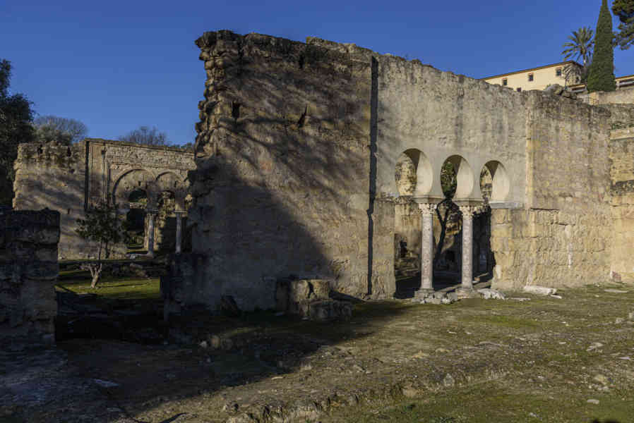 Córdoba - conjunto arqueológico Madinat al-Zahra o ciudad califal de Medina Azahara 17.jpg
